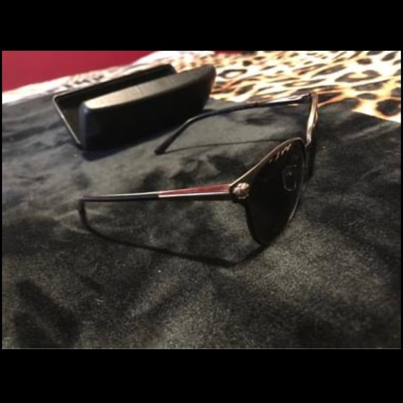 Polarized Versace Sunglasses - Picture 4 of 5